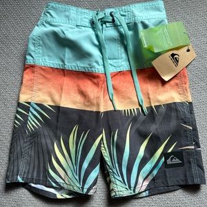 Quiksilver swim trunks boys NWT